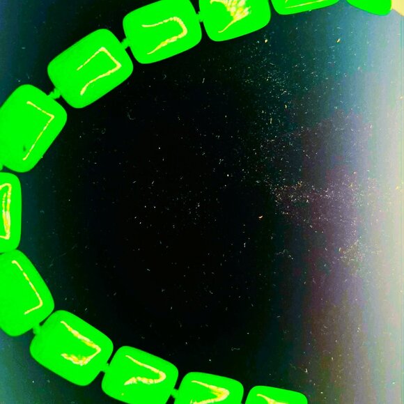 Vintage Green Aventurine Necklace – Classic Style, 1980s–1990s - Picture 7 of 10